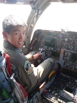 Cadet gets B-1 orientation tour